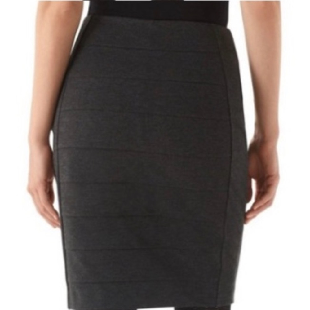 🎃SOLD🎃 WHBM ] Instantly slimming skirt✨ NWT✨